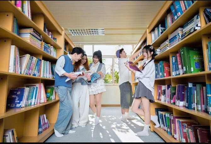 Thư viện Trường Đại học Thăng Long