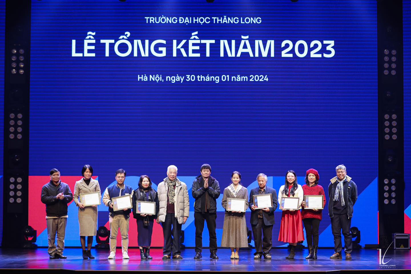 Thang Long University Awards